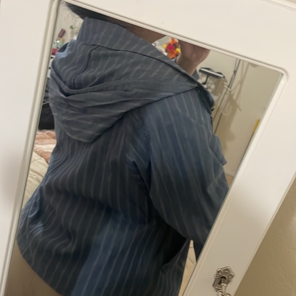 Jacket - Picture 3 of 3